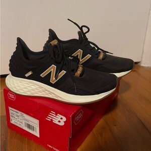 New Balance Fresh Foam sneakers | color black in size 10.5